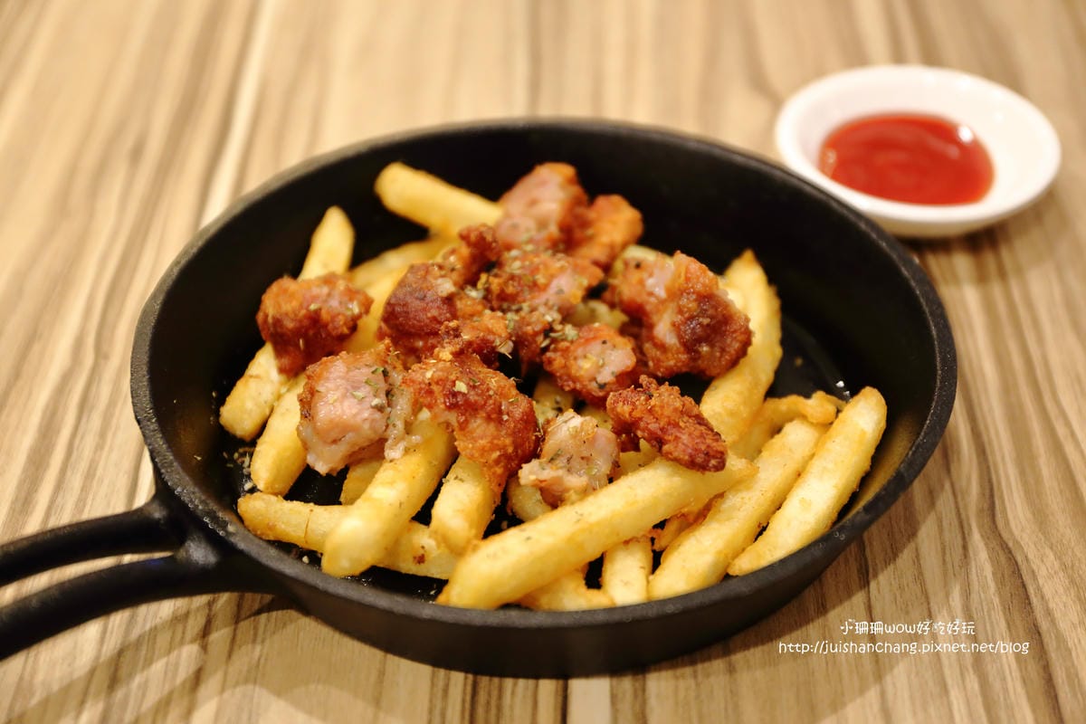 【食║中壢】8NANA八樂那中壢民權店～可愛的猴子來襲，從早吃到晚的複合式餐飲店！(已歇業)