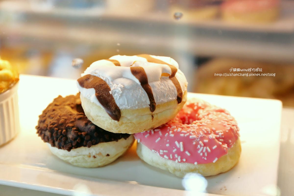 【食║桃園】Max & Corrine coffee～超療癒！Duffy與Dayan陪你喝咖啡。超可愛的鄉村雜貨風，女孩兒實現夢想！(已歇業)