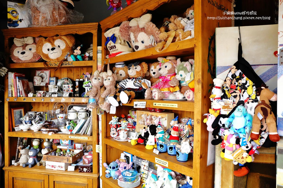 【食║桃園】Max & Corrine coffee～超療癒！Duffy與Dayan陪你喝咖啡。超可愛的鄉村雜貨風，女孩兒實現夢想！(已歇業)