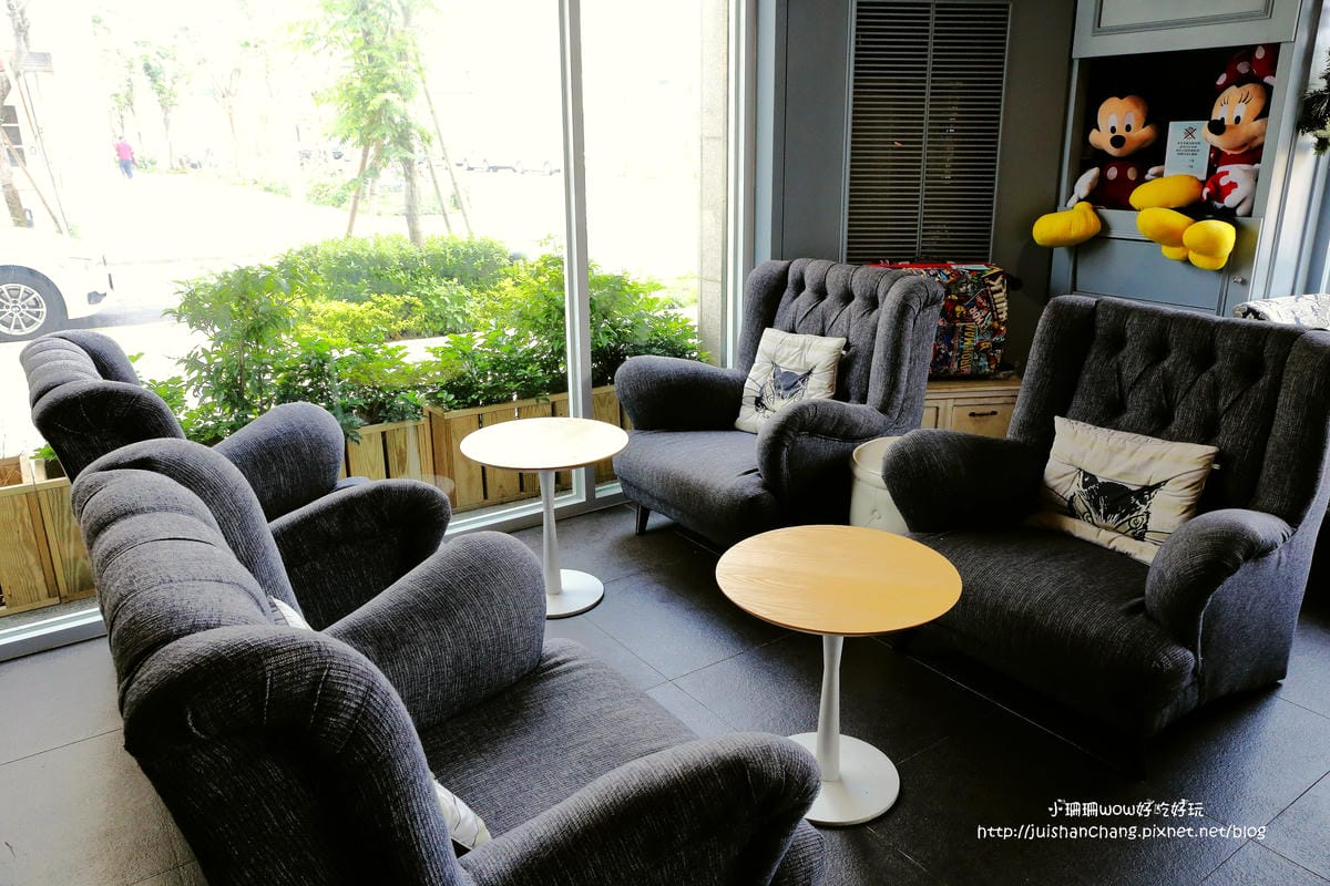 【食║桃園】Max & Corrine coffee～超療癒！Duffy與Dayan陪你喝咖啡。超可愛的鄉村雜貨風，女孩兒實現夢想！(已歇業)