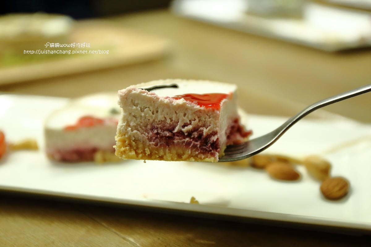 【食║台北】初米咖啡～龍貓變成乳酪蛋糕啦！讓人忍不住咬下去的超萌甜點！