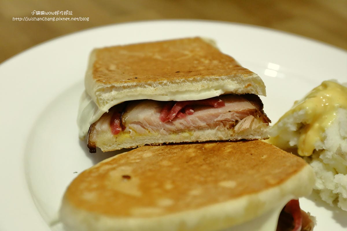 【食||台中】Just Diner 傑斯丹尼～用心堅持美式手作料理，每一份美味滿分的餐點都是店內的招牌！