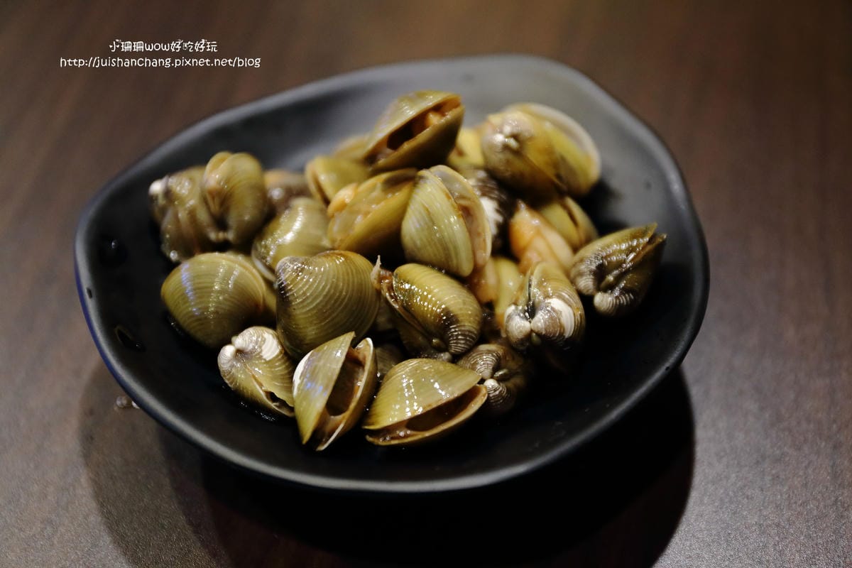 【食||板橋】IN9 飲酒串燒barrr～串燒酒吧平價美味的激推店家！放鬆一下，聚餐續攤的好去處