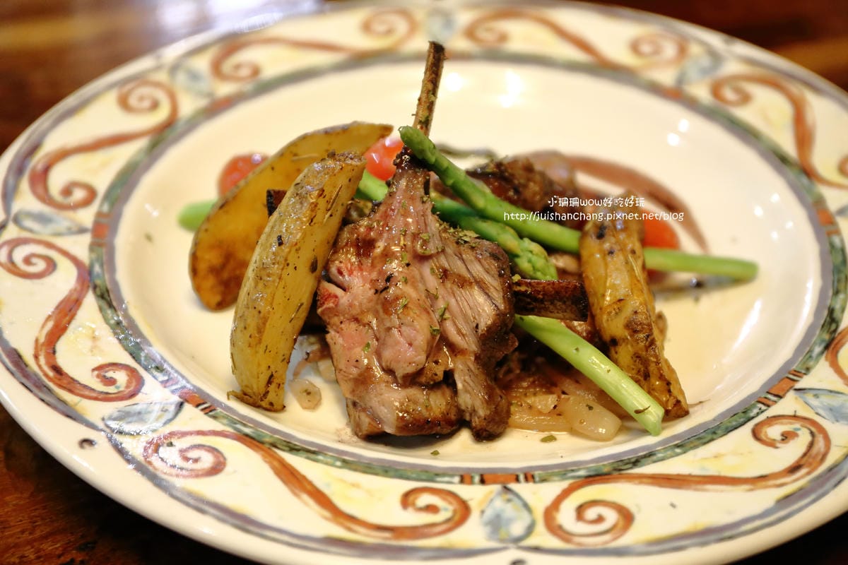 【食】歐利佛牛排館～永和牛排。隱身巷弄平價好滋味，好品質的肉品，值得推薦！（已歇業）　