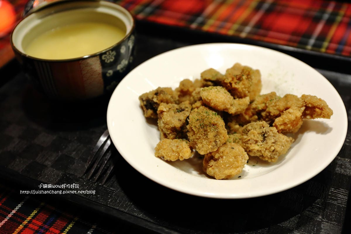 【食||中壢】怪獸咖哩～傳說中厚度三公分的日式豬排來了，每口都是驚艷！(已歇業)