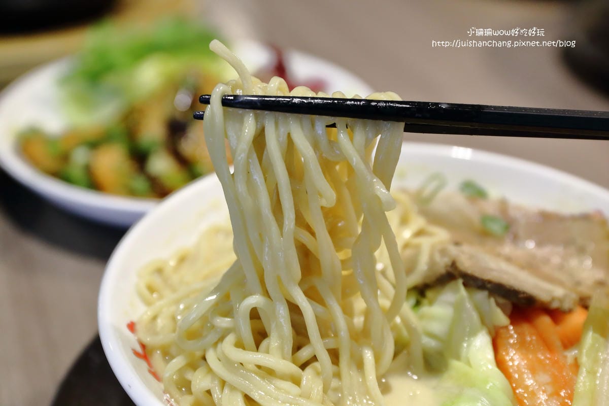 【食||台北】玩笑亭拉麵 Nantsuttei～燃燒你的《拉麵魂》！料理東西軍優勝，堅持著每一個步驟，絕對不是開玩笑！