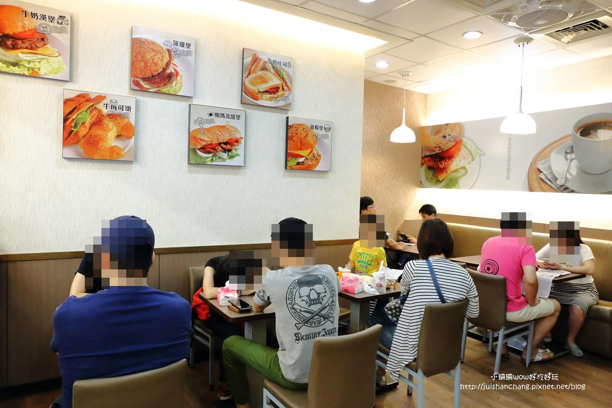 【食】飛碟漢堡專賣店～餐點有特色，早餐控絕不能錯過！