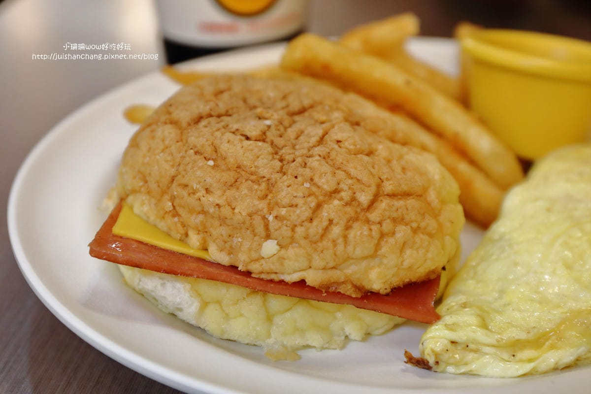 【食】飛碟漢堡專賣店～餐點有特色，早餐控絕不能錯過！