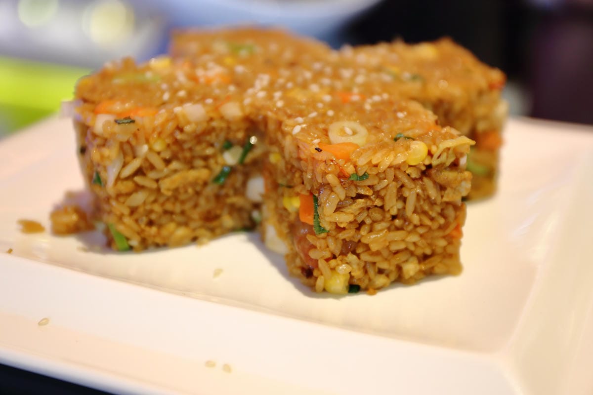 【食||宜蘭】黑白創跨界時尚餐飲〜「九宮格」主題餐廳。無國界創意熱炒，揪團聚餐好去處！(已歇業)