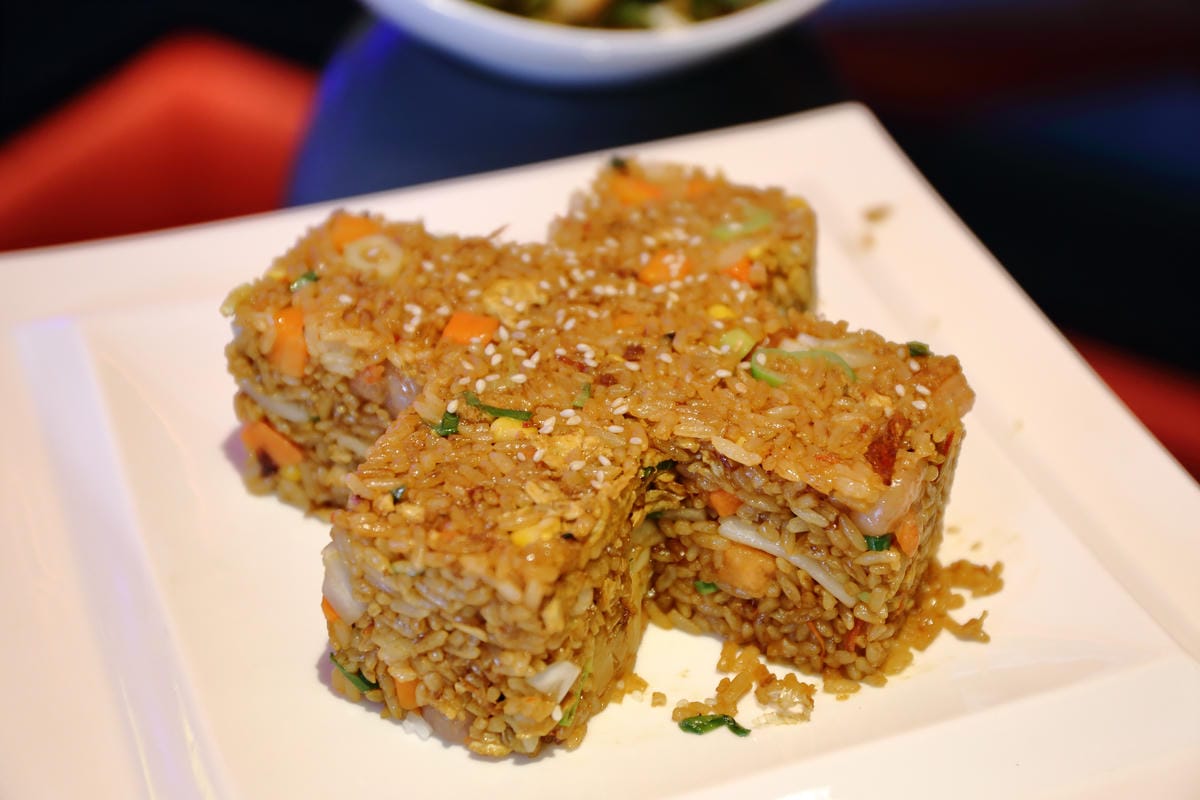 【食||宜蘭】黑白創跨界時尚餐飲〜「九宮格」主題餐廳。無國界創意熱炒，揪團聚餐好去處！(已歇業)