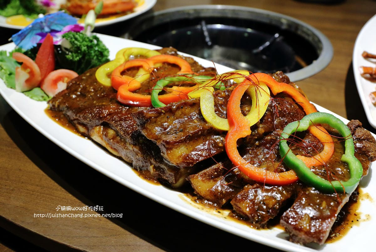 【食||台北】川郎活蟹海鮮料理〜波士頓龍蝦大餐，一入口鮮甜味在嘴裡爆開（有明星級女老闆唷）　