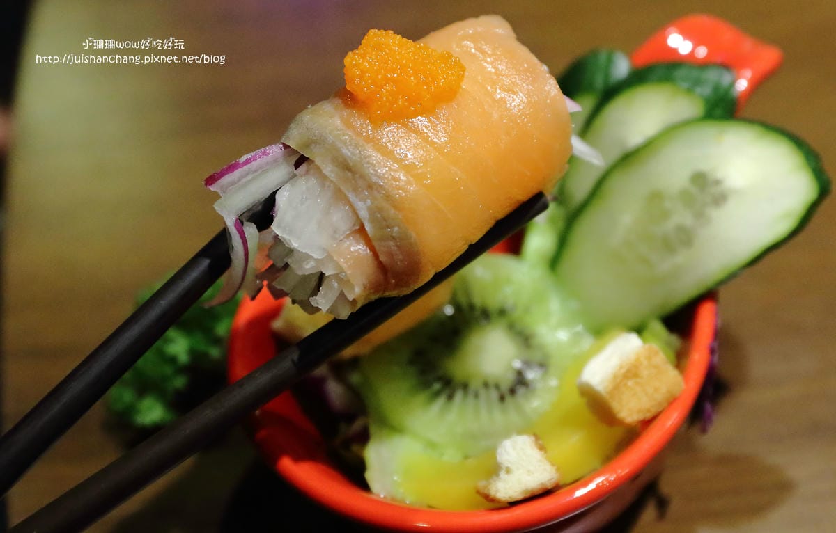 【食||台北】川郎活蟹海鮮料理〜波士頓龍蝦大餐，一入口鮮甜味在嘴裡爆開（有明星級女老闆唷）　