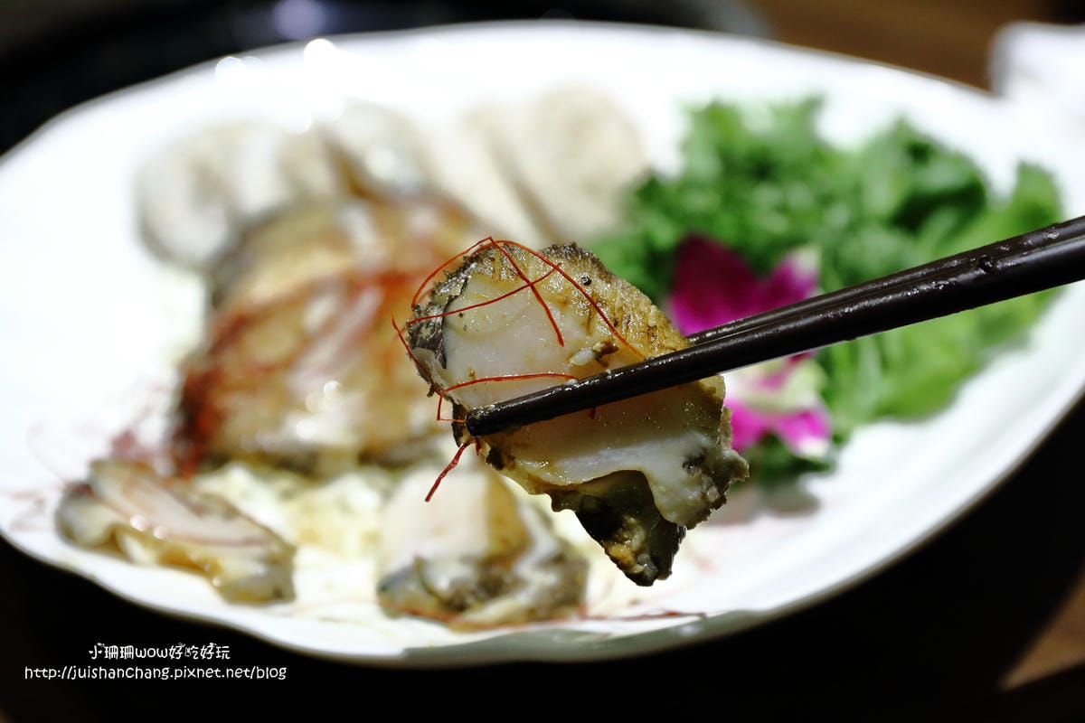 【食||台北】川郎活蟹海鮮料理〜波士頓龍蝦大餐，一入口鮮甜味在嘴裡爆開（有明星級女老闆唷）　