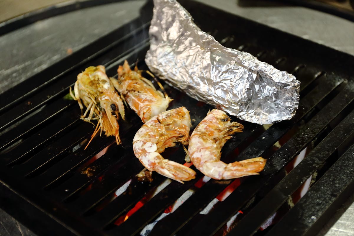 【食||台北】燒桶子 韓風立燒〜正宗汽油桶韓國烤肉/非凡大探索推薦/站著吃烤肉/國父紀念館燒肉