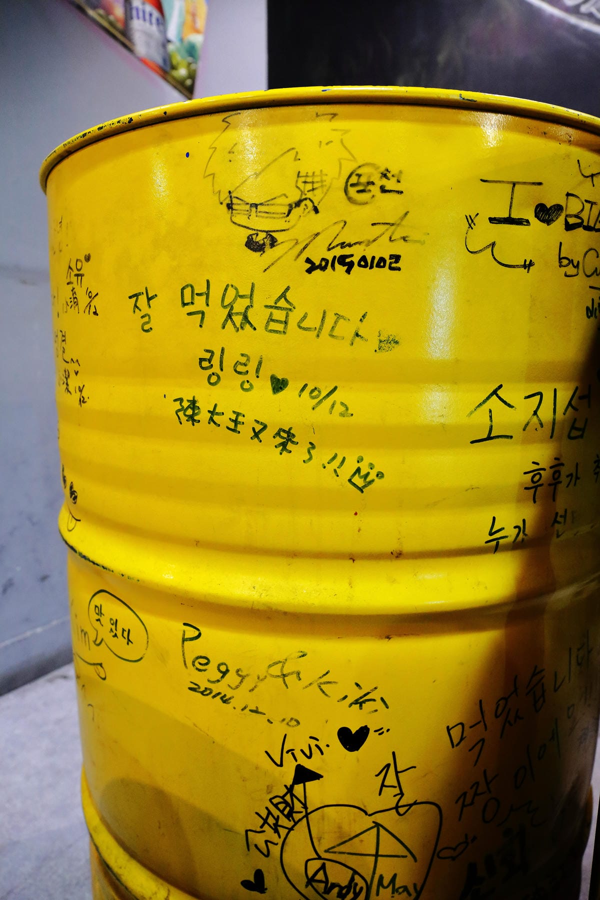 【食||台北】燒桶子 韓風立燒〜正宗汽油桶韓國烤肉/非凡大探索推薦/站著吃烤肉/國父紀念館燒肉