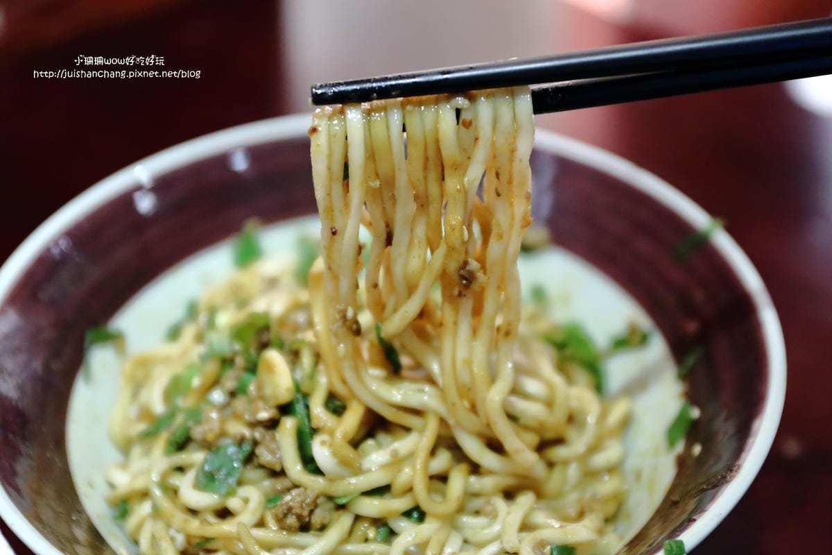 【食||中壢】三國麻辣豆腐鴨血～超揪西噴汁麻辣豆腐鴨血，挑戰你的味蕾！(已歇業)