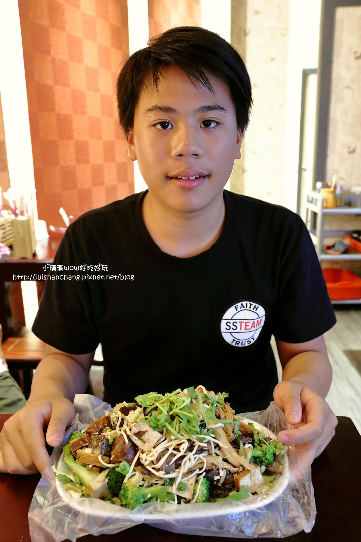 【食||中壢】三國麻辣豆腐鴨血～超揪西噴汁麻辣豆腐鴨血，挑戰你的味蕾！(已歇業)