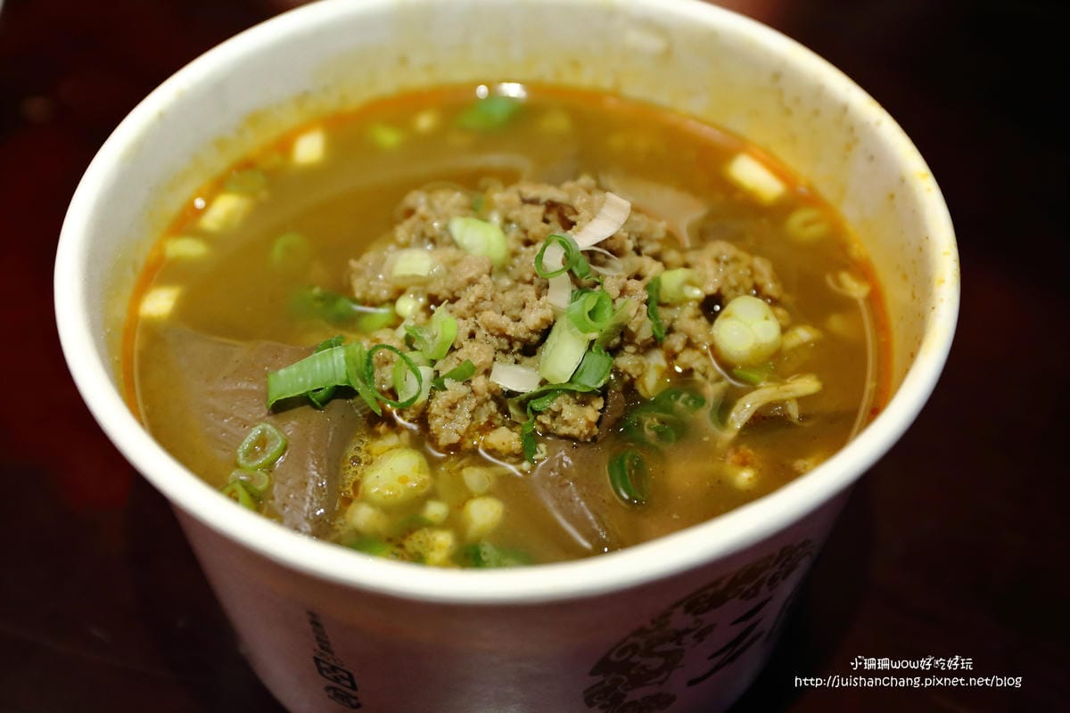 【食||中壢】三國麻辣豆腐鴨血～超揪西噴汁麻辣豆腐鴨血，挑戰你的味蕾！(已歇業)