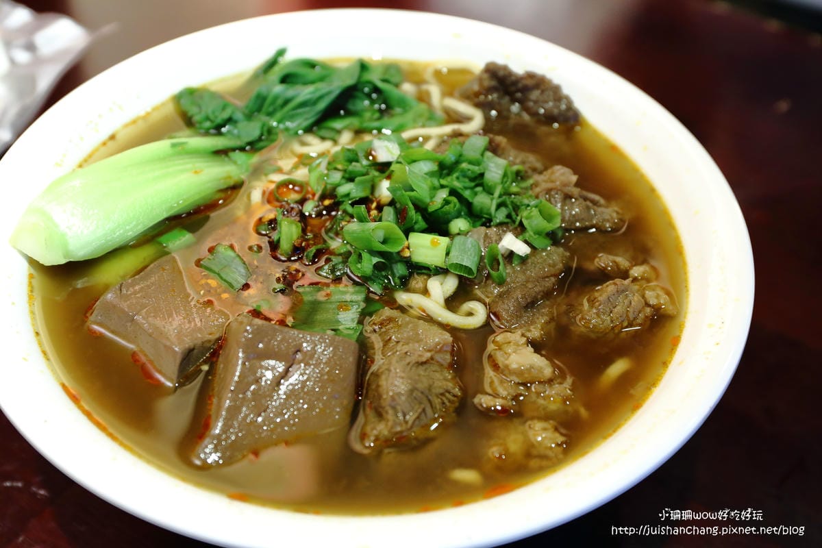 【食||中壢】三國麻辣豆腐鴨血～超揪西噴汁麻辣豆腐鴨血，挑戰你的味蕾！(已歇業)