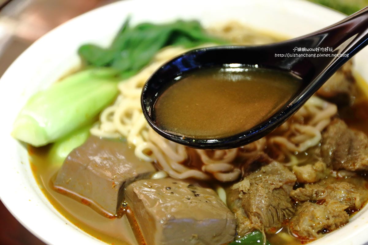 【食||中壢】三國麻辣豆腐鴨血～超揪西噴汁麻辣豆腐鴨血，挑戰你的味蕾！(已歇業)