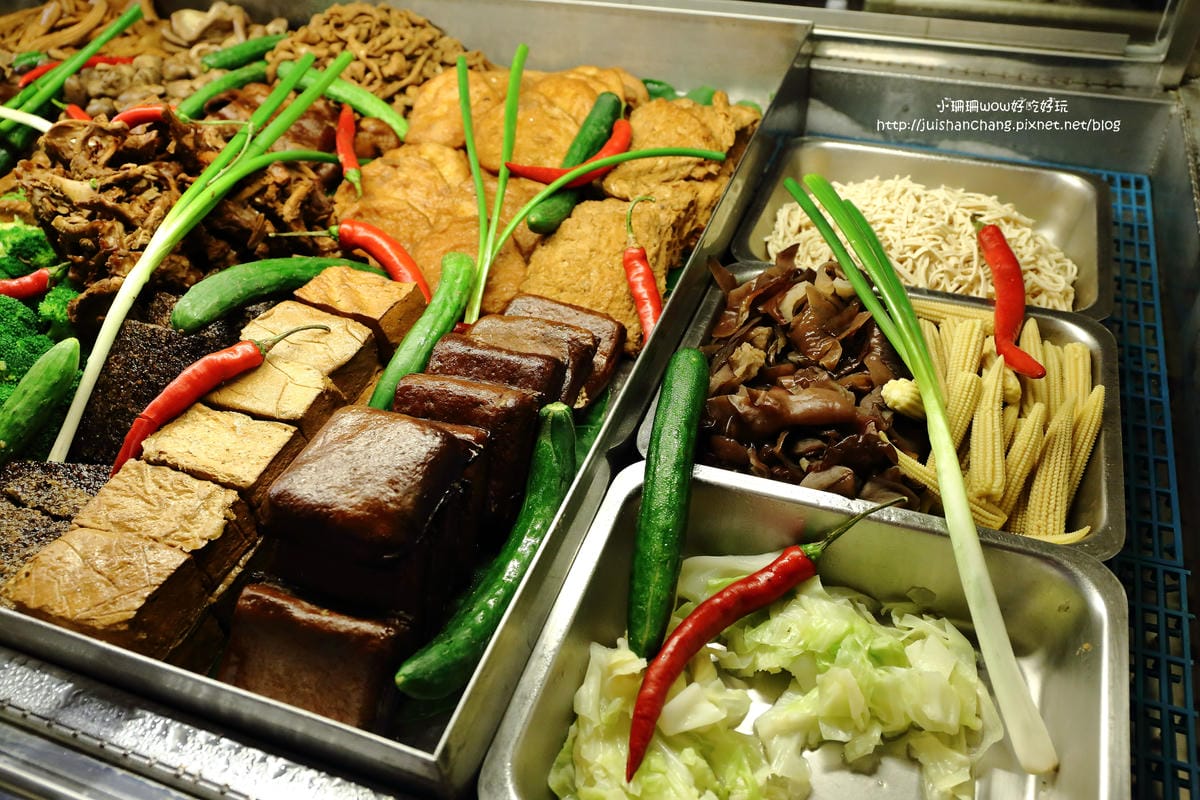 【食||中壢】三國麻辣豆腐鴨血～超揪西噴汁麻辣豆腐鴨血，挑戰你的味蕾！(已歇業)