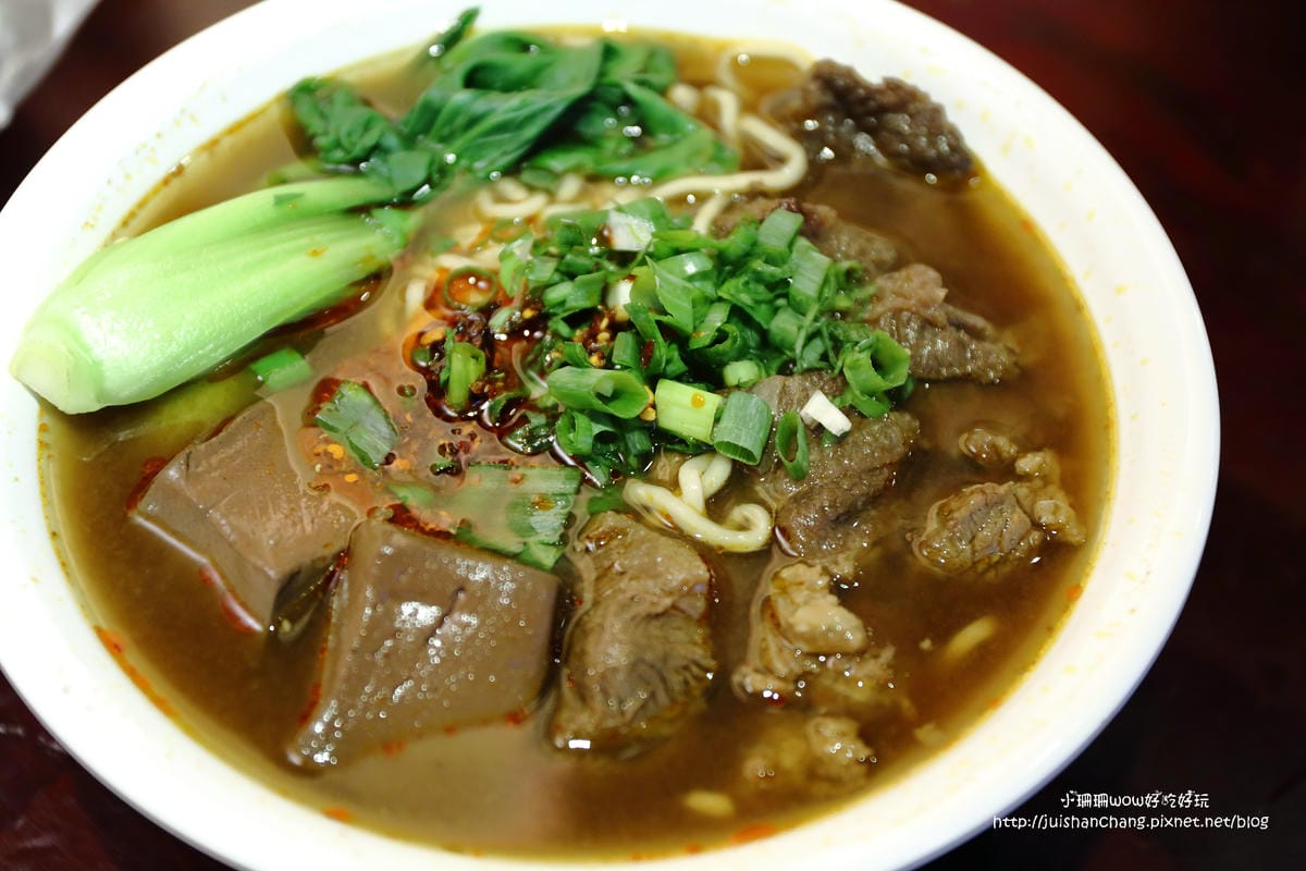 【食||中壢】三國麻辣豆腐鴨血～超揪西噴汁麻辣豆腐鴨血，挑戰你的味蕾！(已歇業)