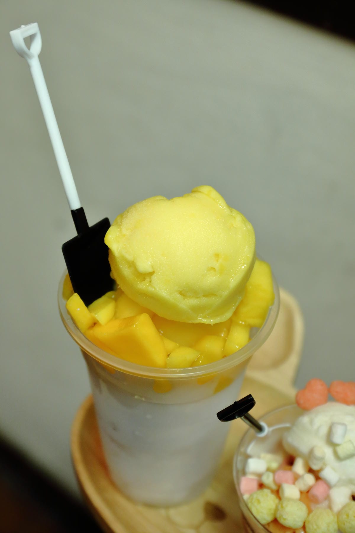 【食||中壢】B70 Ice Planet～中原夜市夢幻『鏟子冰淇淋』，超級犯規，少女心爆發！(已歇業)