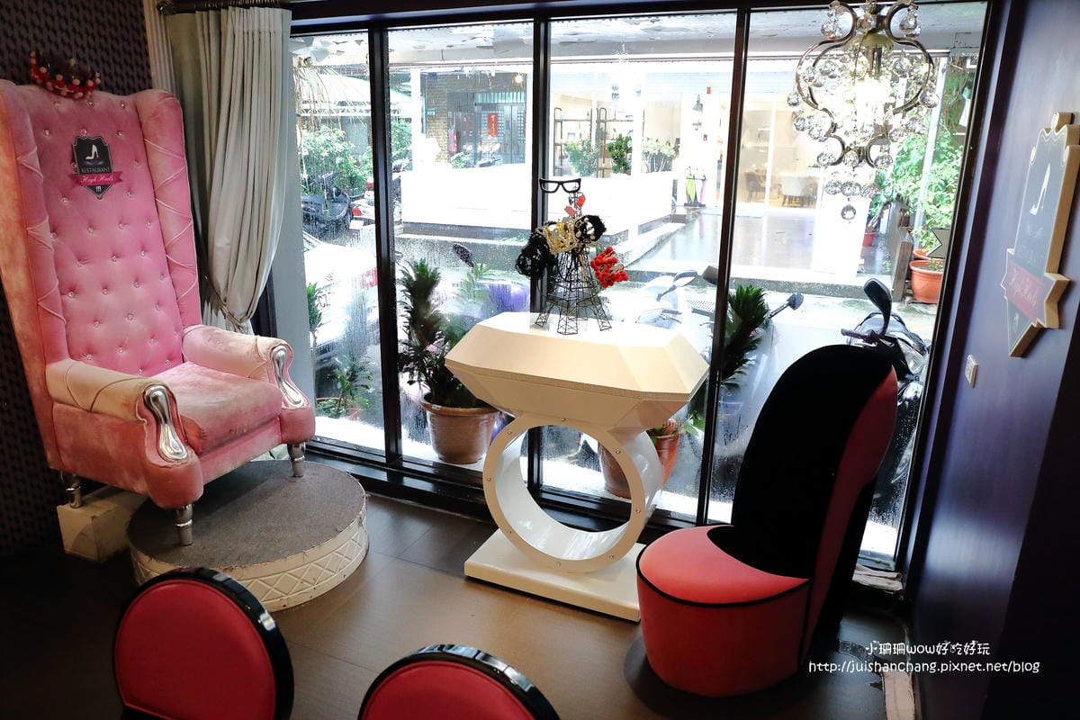 【食||台北】Hs Cafe高跟鞋公主～專屬女孩最想要的夢幻甜品/忠孝敦化下午茶/出乎意料外的平價美味