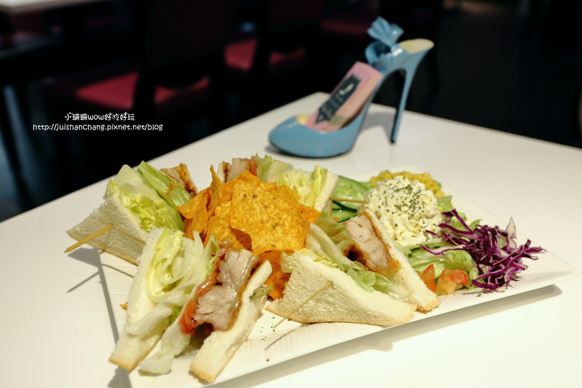 【食||台北】Hs Cafe高跟鞋公主～專屬女孩最想要的夢幻甜品/忠孝敦化下午茶/出乎意料外的平價美味