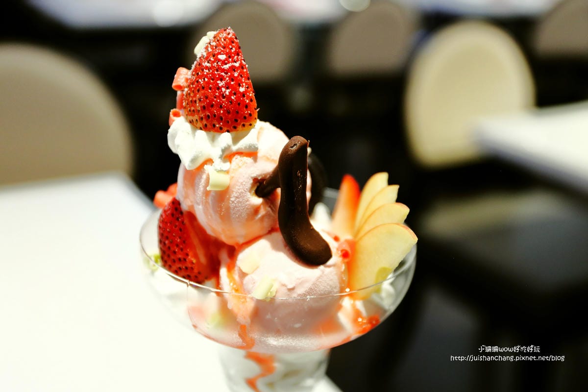 【食||台北】Hs Cafe高跟鞋公主～專屬女孩最想要的夢幻甜品/忠孝敦化下午茶/出乎意料外的平價美味