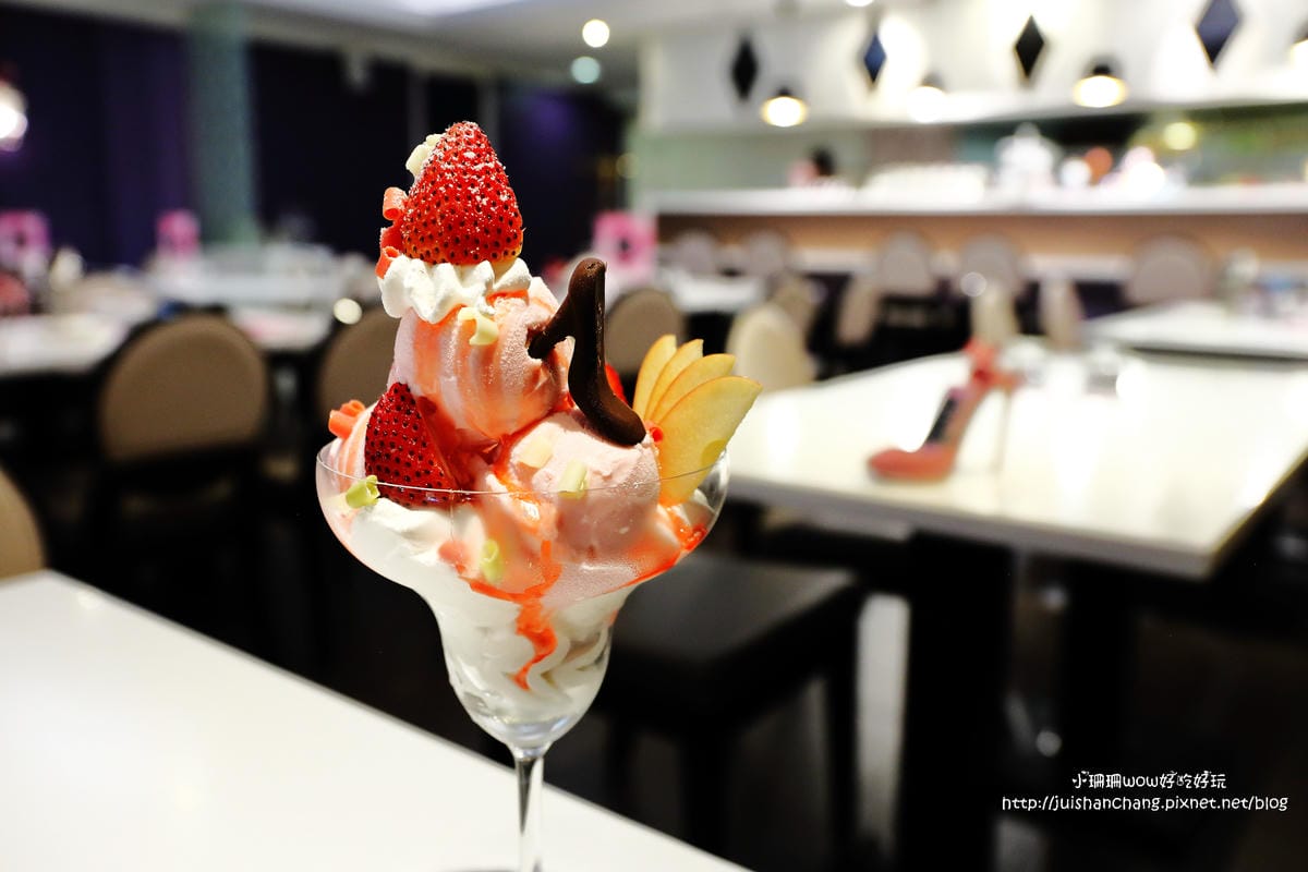 【食||台北】Hs Cafe高跟鞋公主～專屬女孩最想要的夢幻甜品/忠孝敦化下午茶/出乎意料外的平價美味