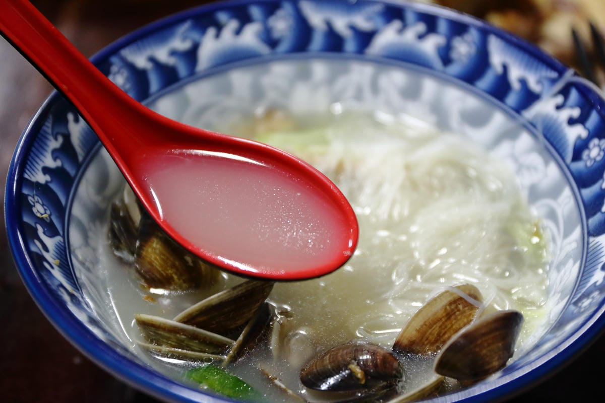 【食||中壢】好滋味麵館～蛤蠣滿滿一碗！用料超豪邁，多到可以玩疊疊樂蛤蠣山！