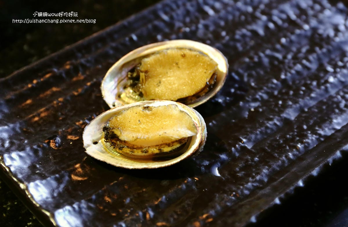 【食||台中】潼阪帝王蟹黑毛牛頂級燒烤〜帝王蟹、黑毛牛放題、專人服務、不計成本的吃到飽！(食尚玩家推薦)