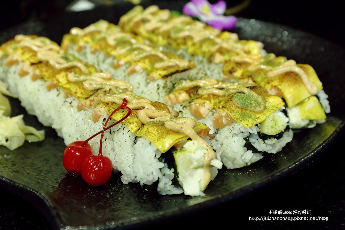 【食||台中】潼阪帝王蟹黑毛牛頂級燒烤〜帝王蟹、黑毛牛放題、專人服務、不計成本的吃到飽！(食尚玩家推薦)