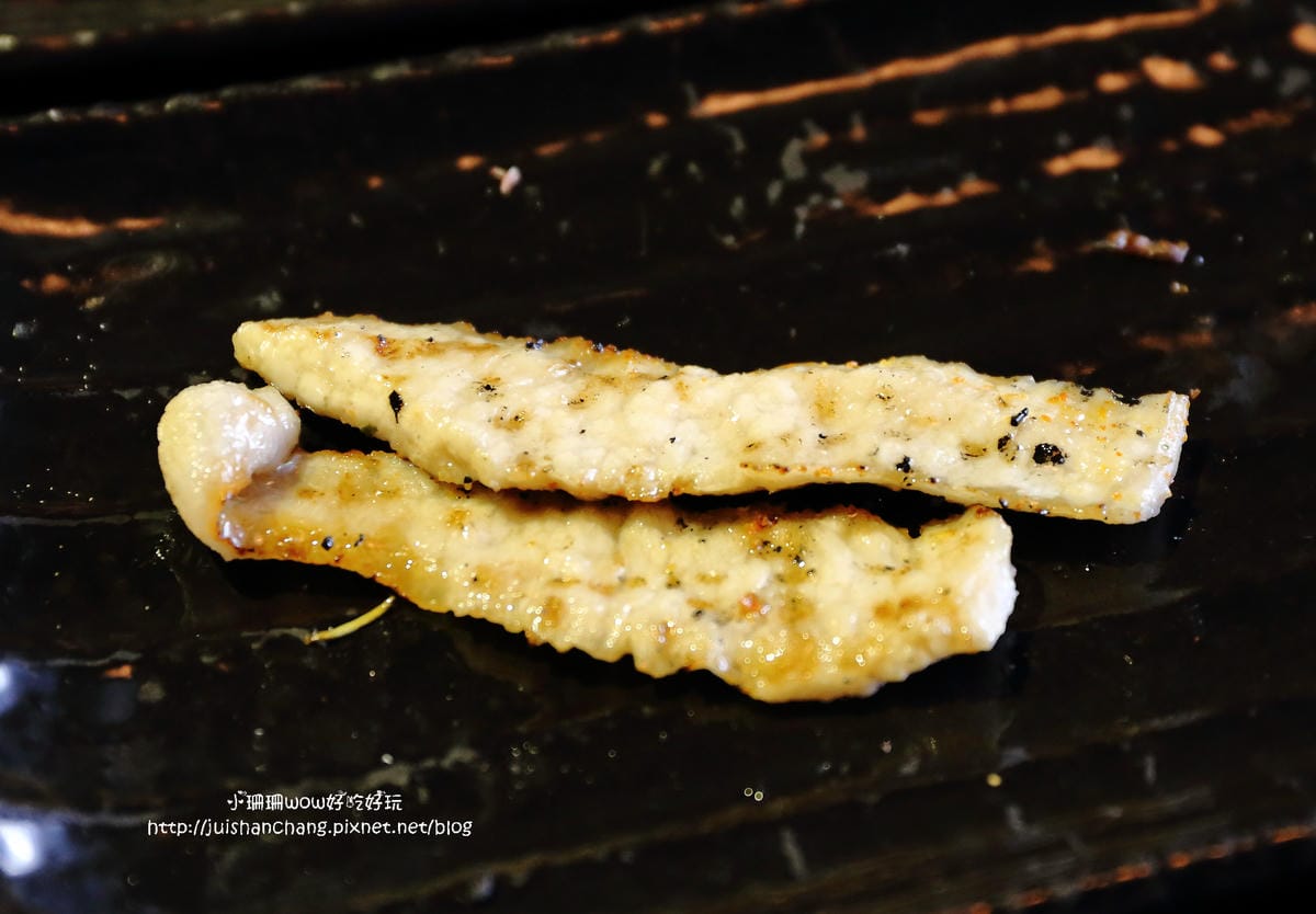 【食||台中】潼阪帝王蟹黑毛牛頂級燒烤〜帝王蟹、黑毛牛放題、專人服務、不計成本的吃到飽！(食尚玩家推薦)