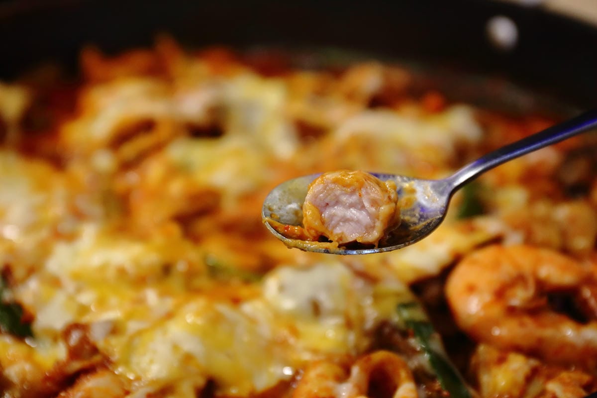 【食||中和】Omaya春川炒雞-中和店〜韓國春川炒雞排鍋第一品牌。噢〜媽呀！就算要排隊也要吃到！(已歇業)