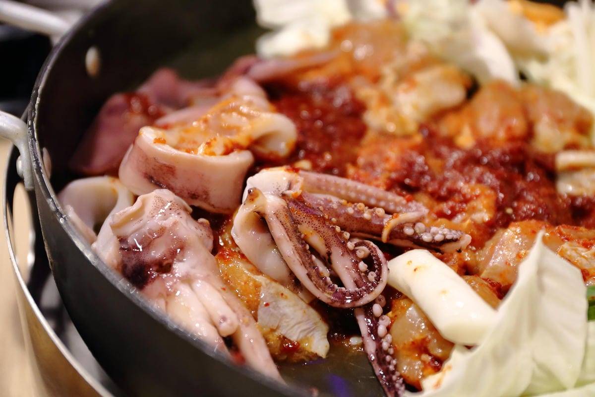 【食||中和】Omaya春川炒雞-中和店〜韓國春川炒雞排鍋第一品牌。噢〜媽呀！就算要排隊也要吃到！(已歇業)