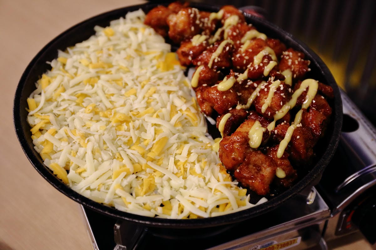 【食||中和】Omaya春川炒雞-中和店〜韓國春川炒雞排鍋第一品牌。噢〜媽呀！就算要排隊也要吃到！(已歇業)