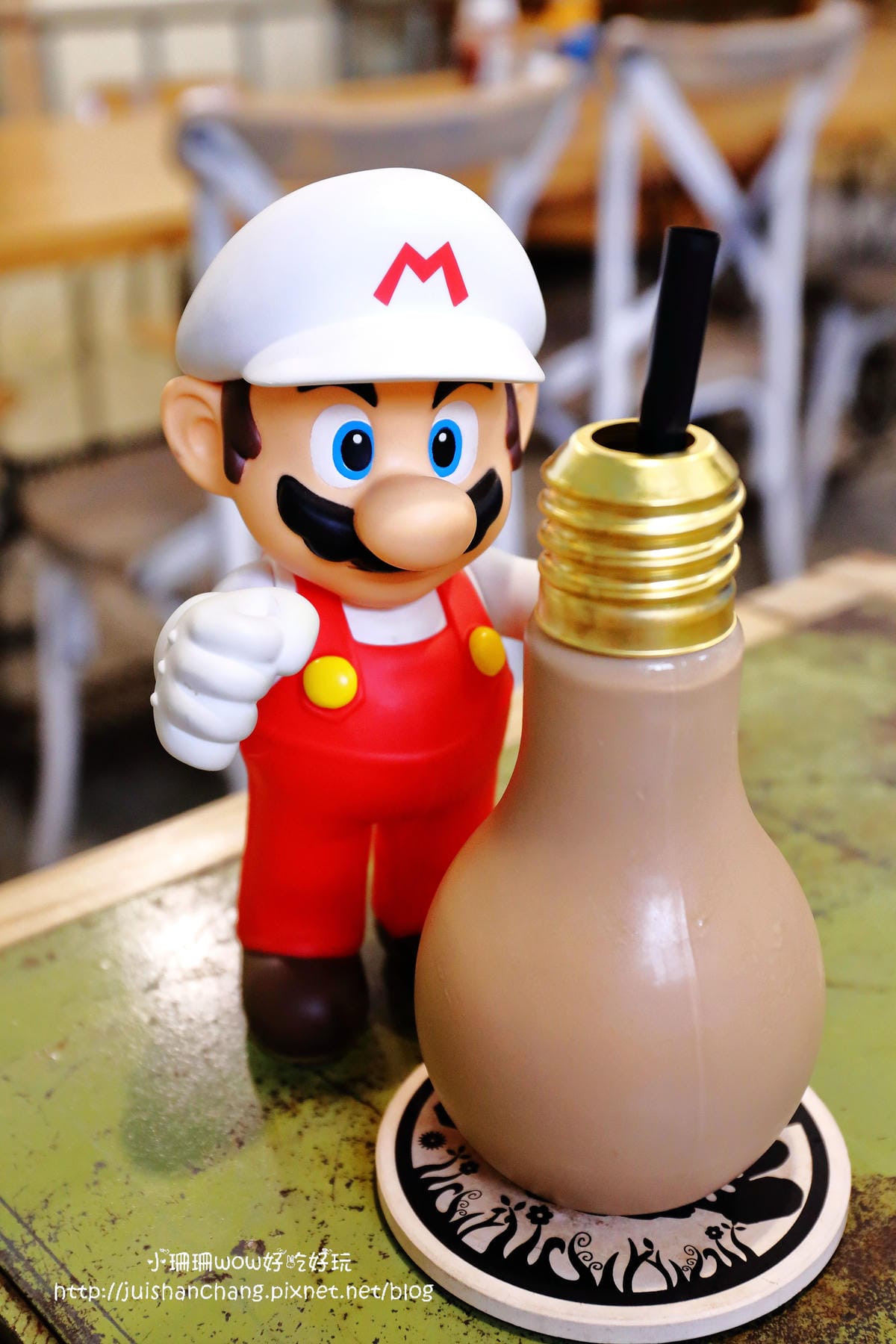 【食||台中】Omocha eki 具茶駛〜童趣公仔主題餐廳。那些年，我們一起玩的玩具，太全了！別說你没見過！