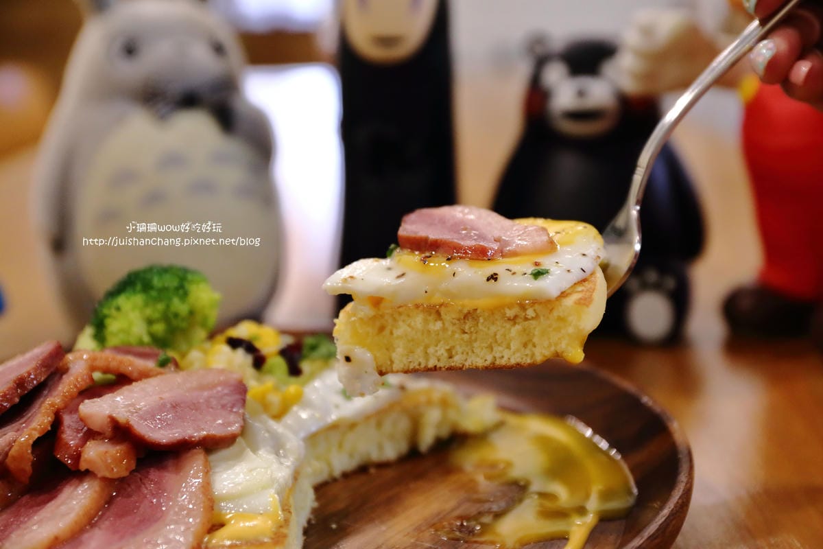 【食||台中】Omocha eki 具茶駛〜童趣公仔主題餐廳。那些年，我們一起玩的玩具，太全了！別說你没見過！