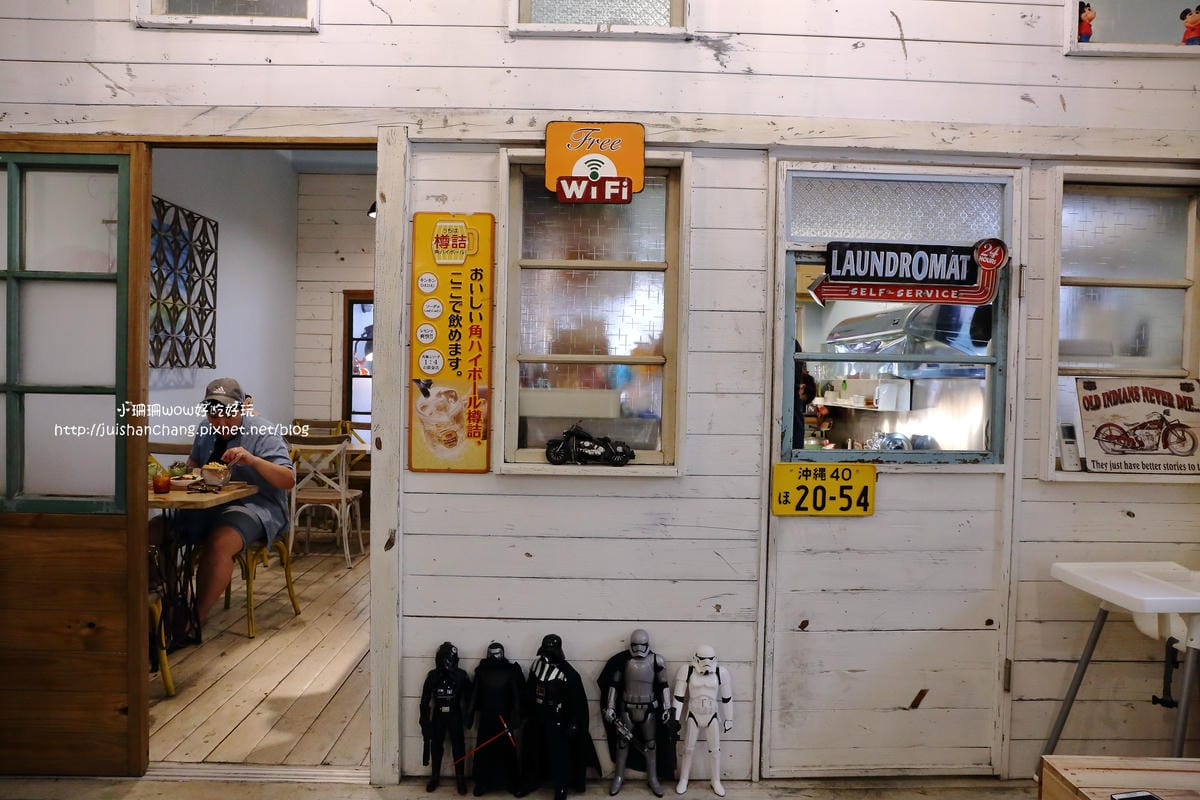 【食||台中】Omocha eki 具茶駛〜童趣公仔主題餐廳。那些年，我們一起玩的玩具，太全了！別說你没見過！