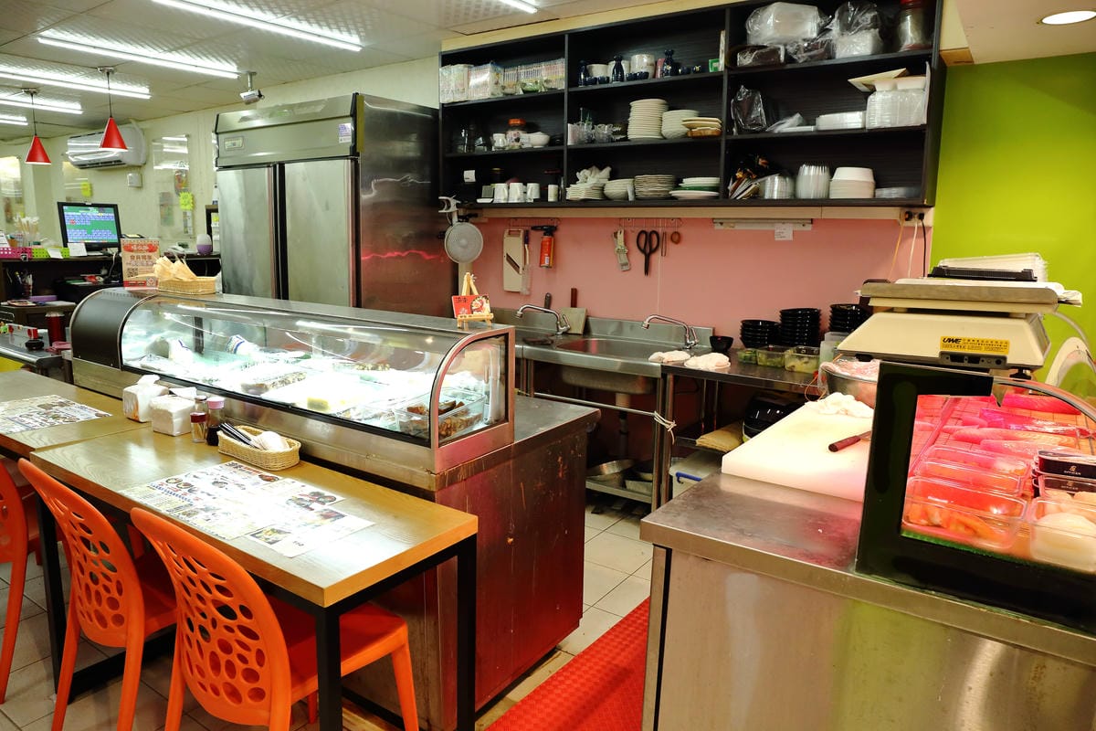 【食||台北】漁來生魚片〜港墘日式料理。內科上班族私藏的平價日本料理，想吃便宜新鮮生魚片蓋飯，來這就對了！