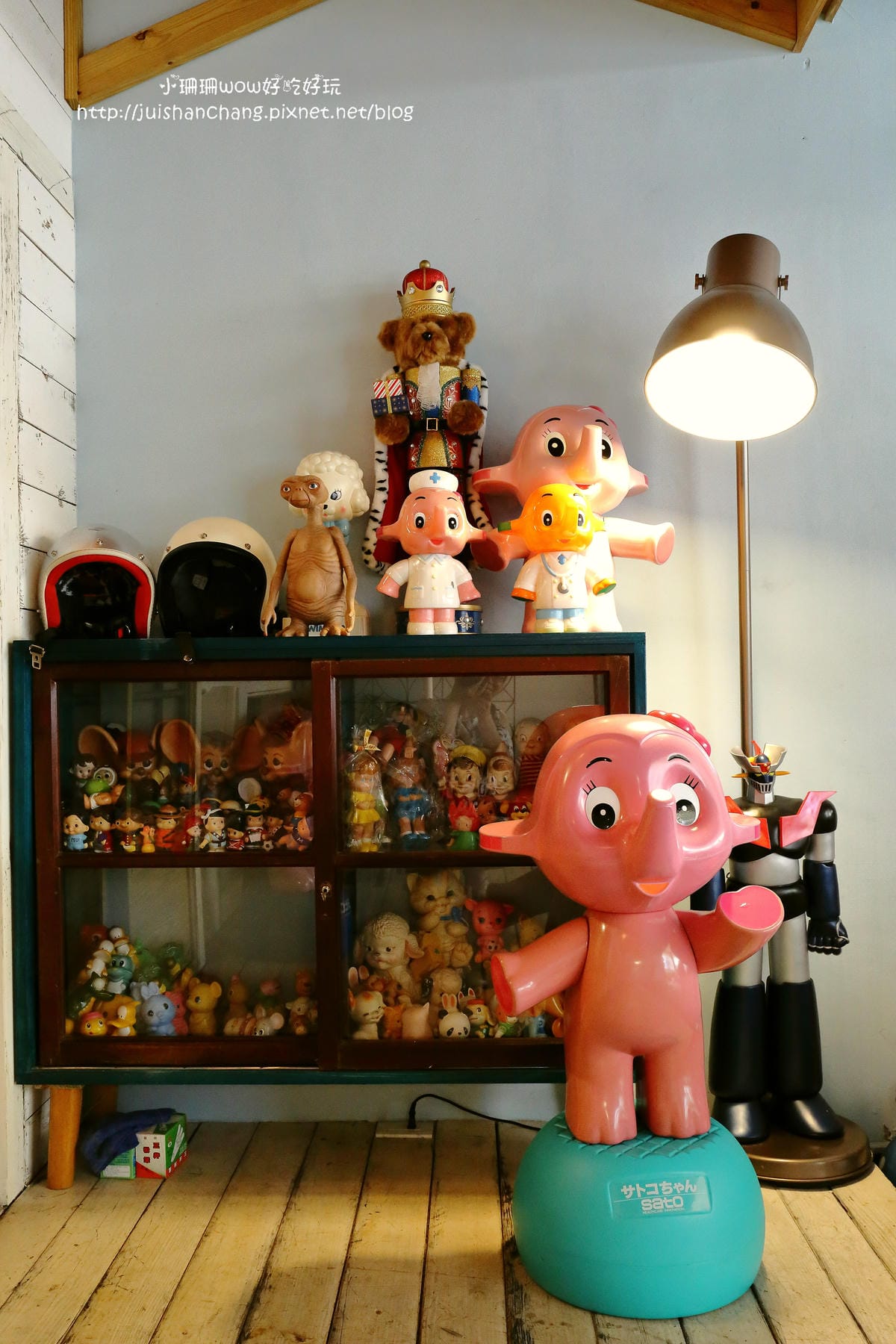 【食||台中】Omocha eki 具茶駛〜童趣公仔主題餐廳。那些年，我們一起玩的玩具，太全了！別說你没見過！