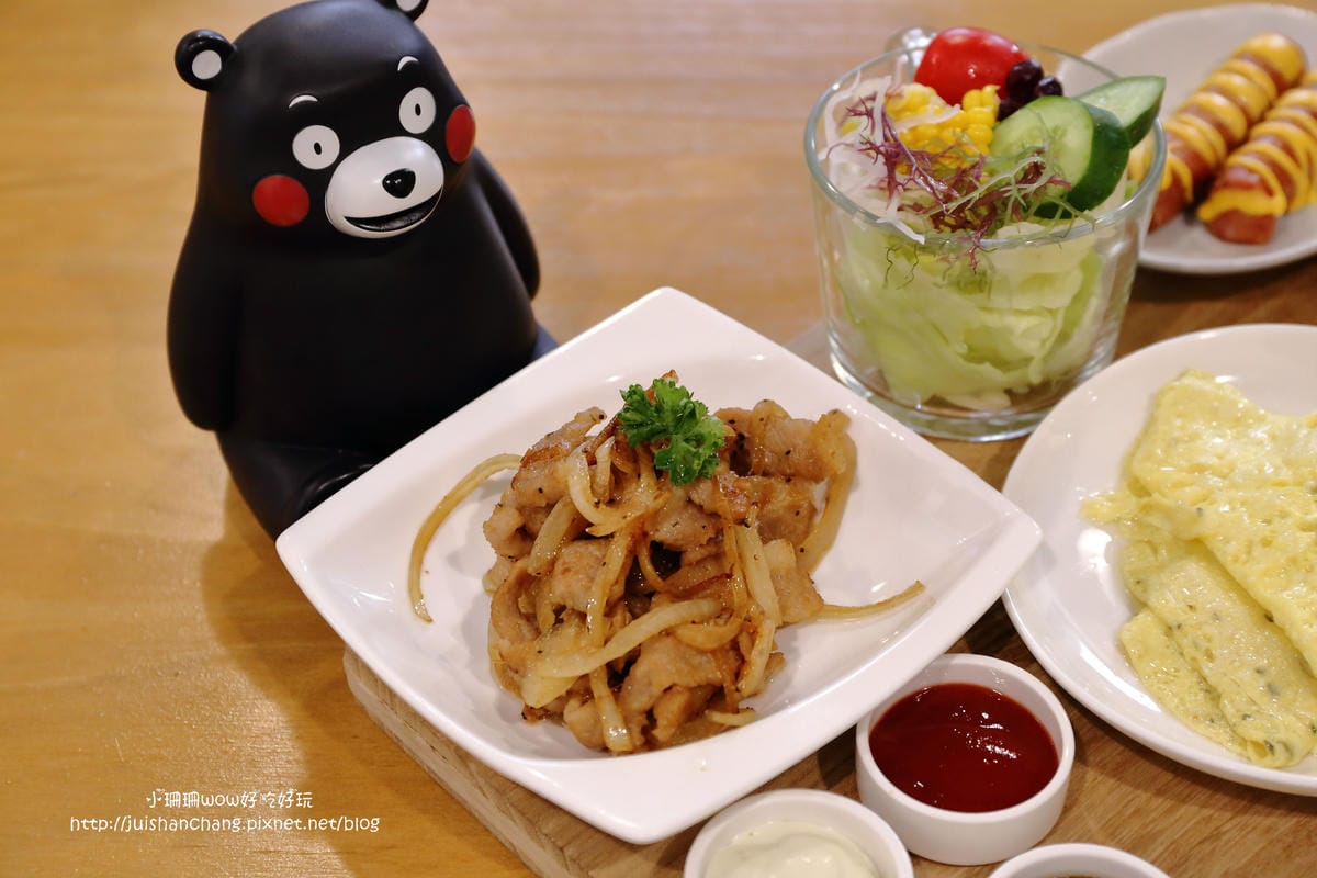 【食||台中】Omocha eki 具茶駛〜童趣公仔主題餐廳。那些年，我們一起玩的玩具，太全了！別說你没見過！