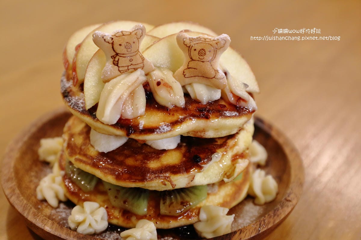 【食||台中】Omocha eki 具茶駛〜童趣公仔主題餐廳。那些年，我們一起玩的玩具，太全了！別說你没見過！