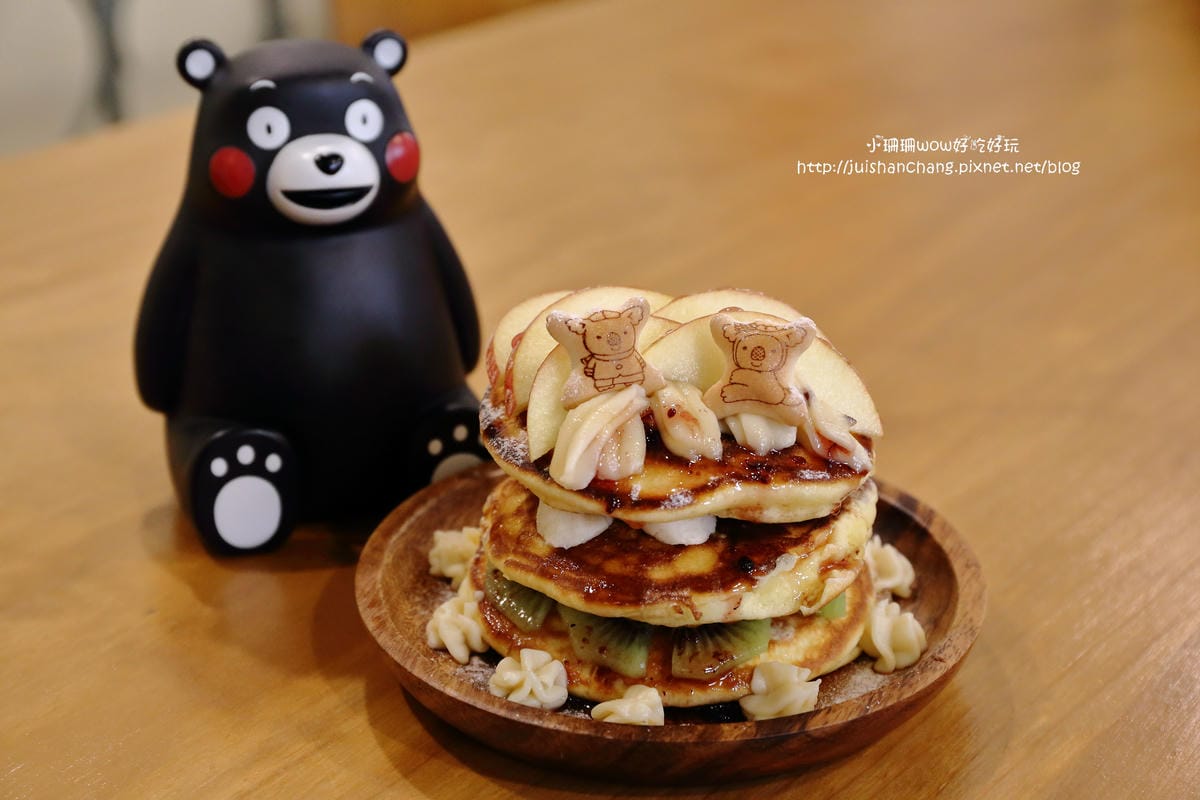 【食||台中】Omocha eki 具茶駛〜童趣公仔主題餐廳。那些年，我們一起玩的玩具，太全了！別說你没見過！