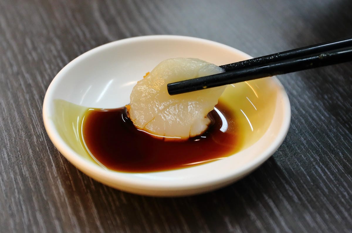 【食||台北】漁來生魚片〜港墘日式料理。內科上班族私藏的平價日本料理，想吃便宜新鮮生魚片蓋飯，來這就對了！