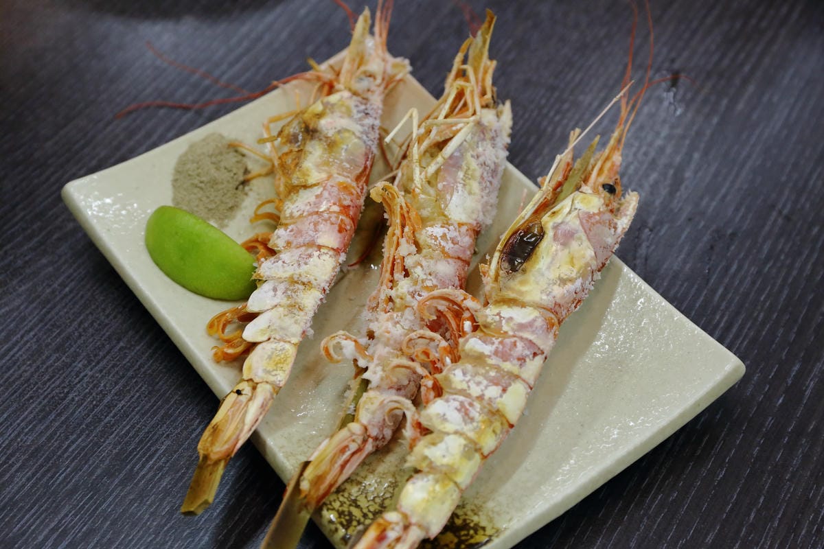 【食||台北】漁來生魚片〜港墘日式料理。內科上班族私藏的平價日本料理，想吃便宜新鮮生魚片蓋飯，來這就對了！