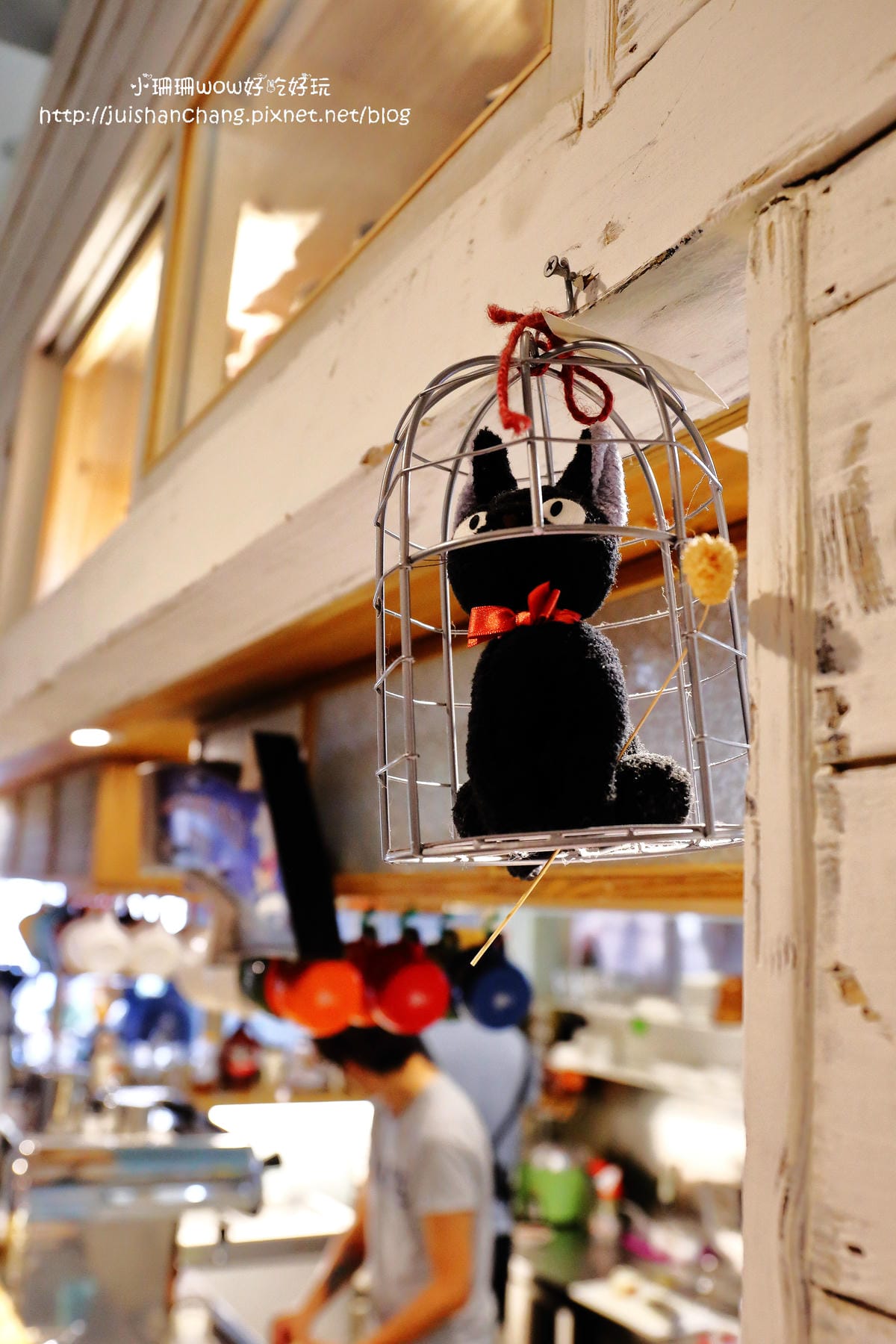 【食||台中】Omocha eki 具茶駛〜童趣公仔主題餐廳。那些年，我們一起玩的玩具，太全了！別說你没見過！