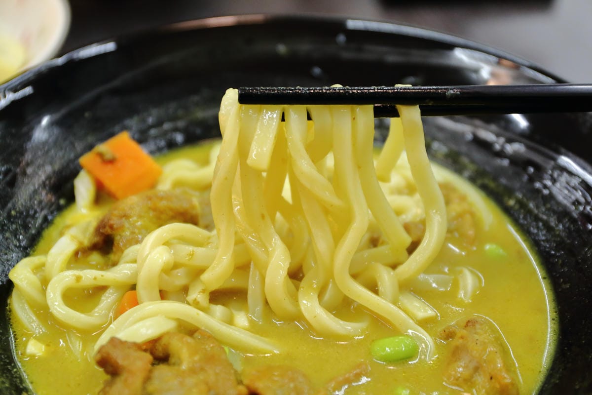 【食||台北】漁來生魚片〜港墘日式料理。內科上班族私藏的平價日本料理，想吃便宜新鮮生魚片蓋飯，來這就對了！